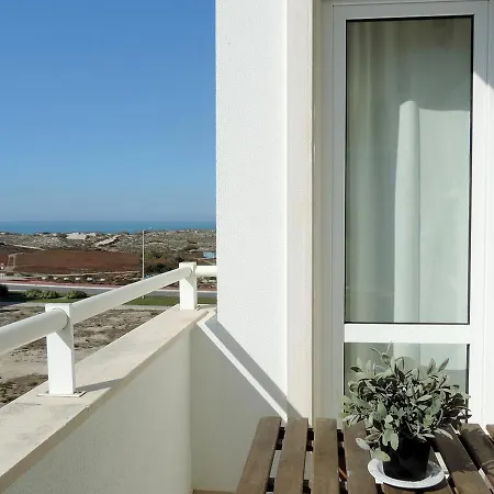 West House Peniche Surf Retreat * 费雷尔