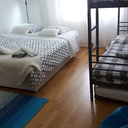 West House Peniche Surf Retreat * 费雷尔