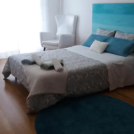 West House Peniche Surf Retreat * 费雷尔